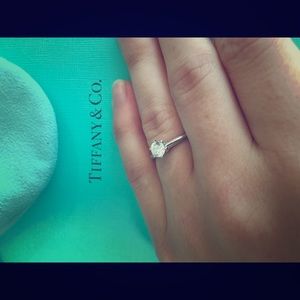 Tiffany&Co. 0.40 Carat Round Diamond Cut Ring
